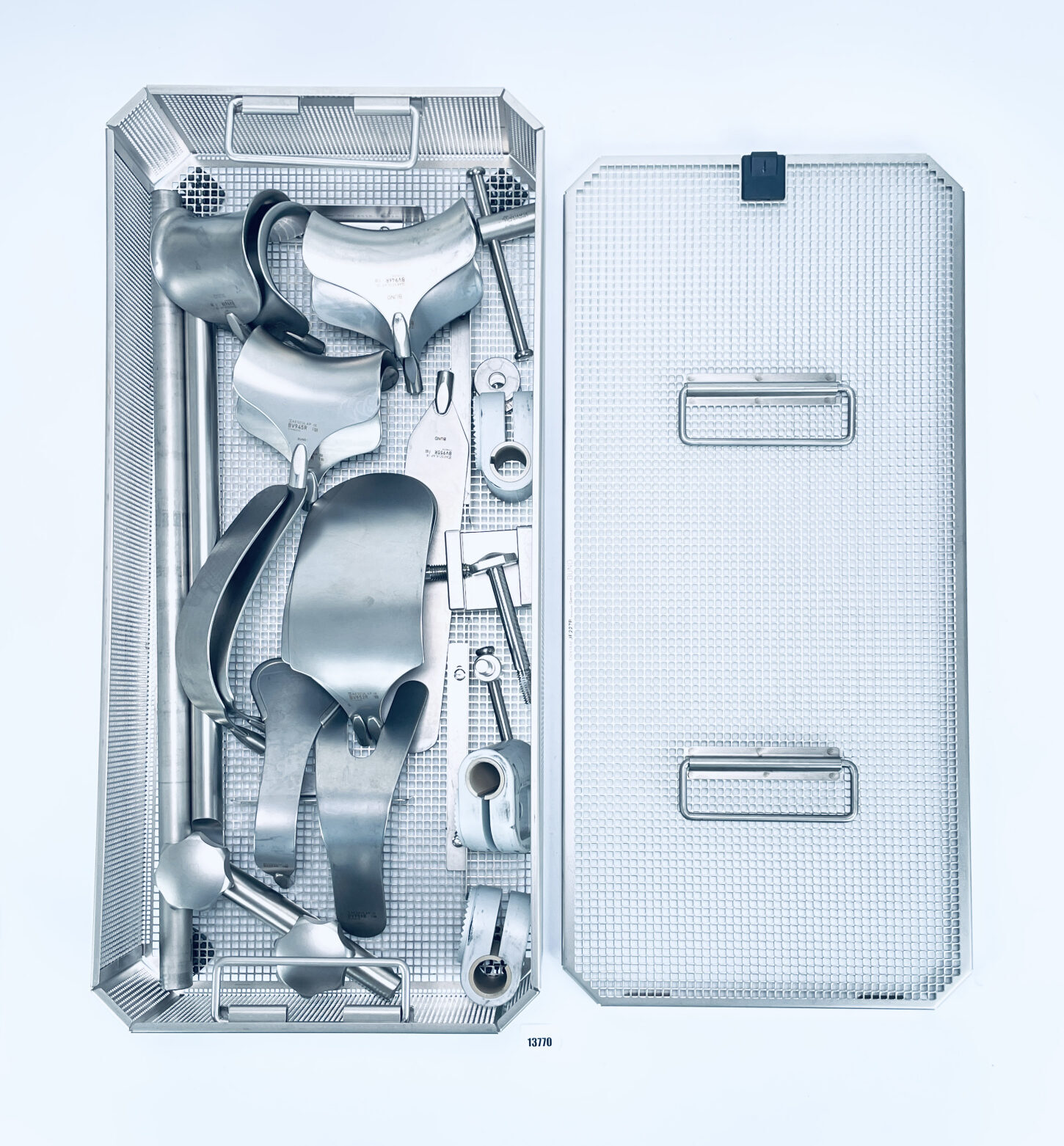 Aesculap Retraktions System Münster mit 2 Container + 3 Siebkörbe Chirurgie SEHR GEPFLEGT | 337357