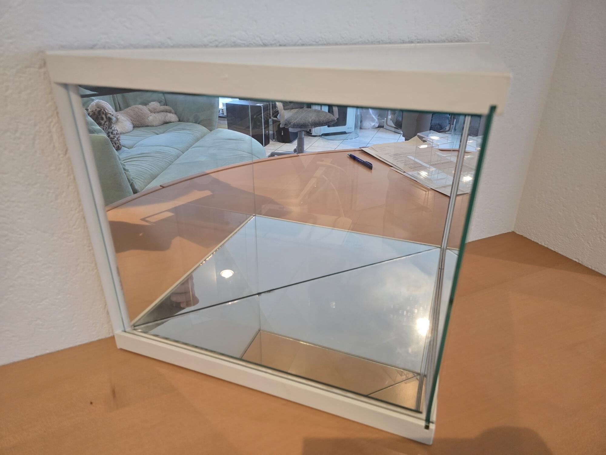 Design-Vitrine PRISMA: weiss, innen verspiegelt | 337836