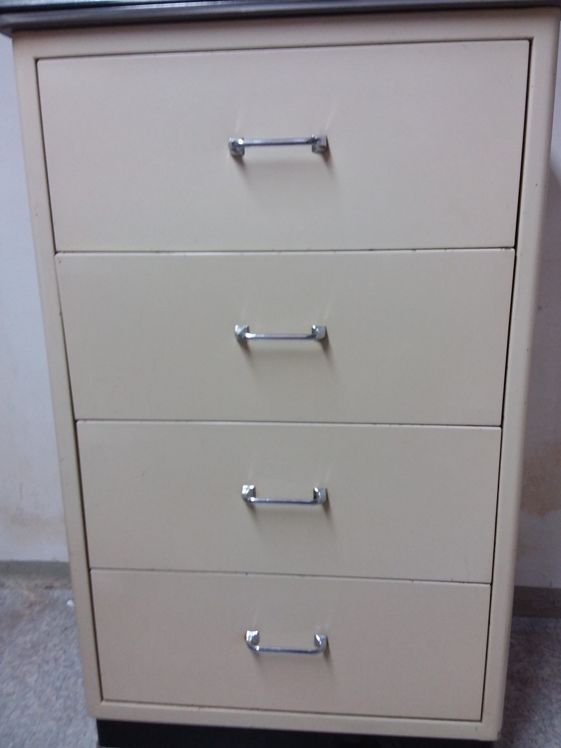 Gesuch Alte Baisch Karteischränke | 337927