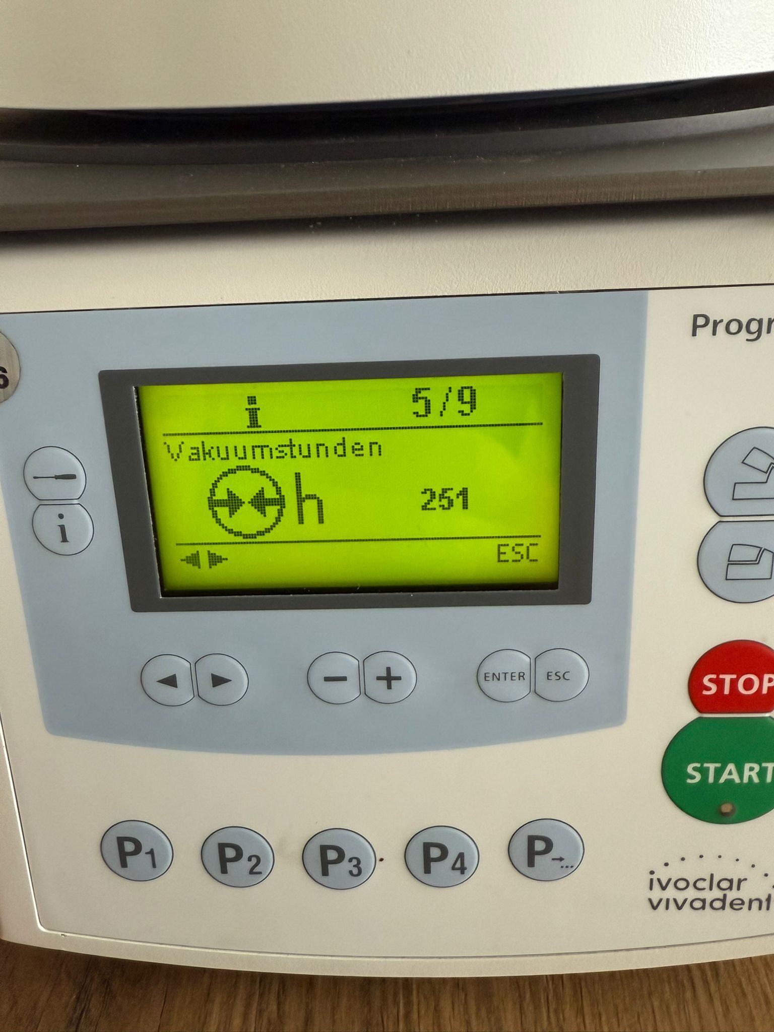 Ivoclar Programat CS Keramikofen mit Vakuumpumpe Brennofen Labor Zahntechnik TOP | 336752