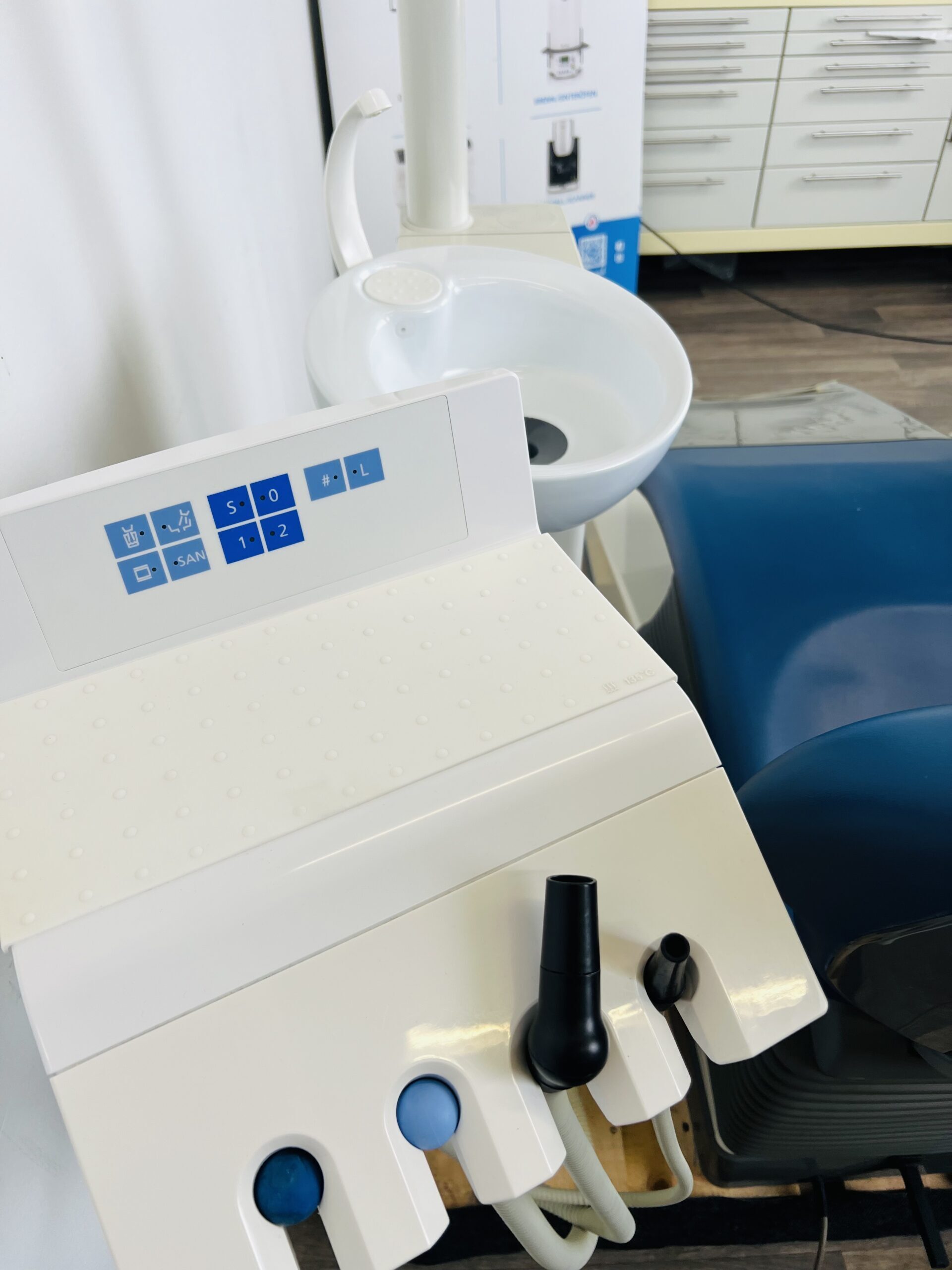 Sirona C4+ Behandlungseinheit gebraucht, sehr gepflegt MG019029 | 336483