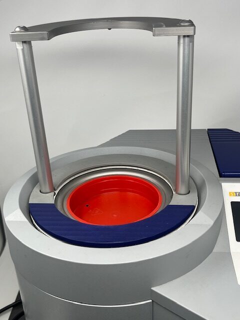 Dac Universal Pflegegerät mit Filter 9926 Zyklen Bj 2018 / Gewartet | 337366