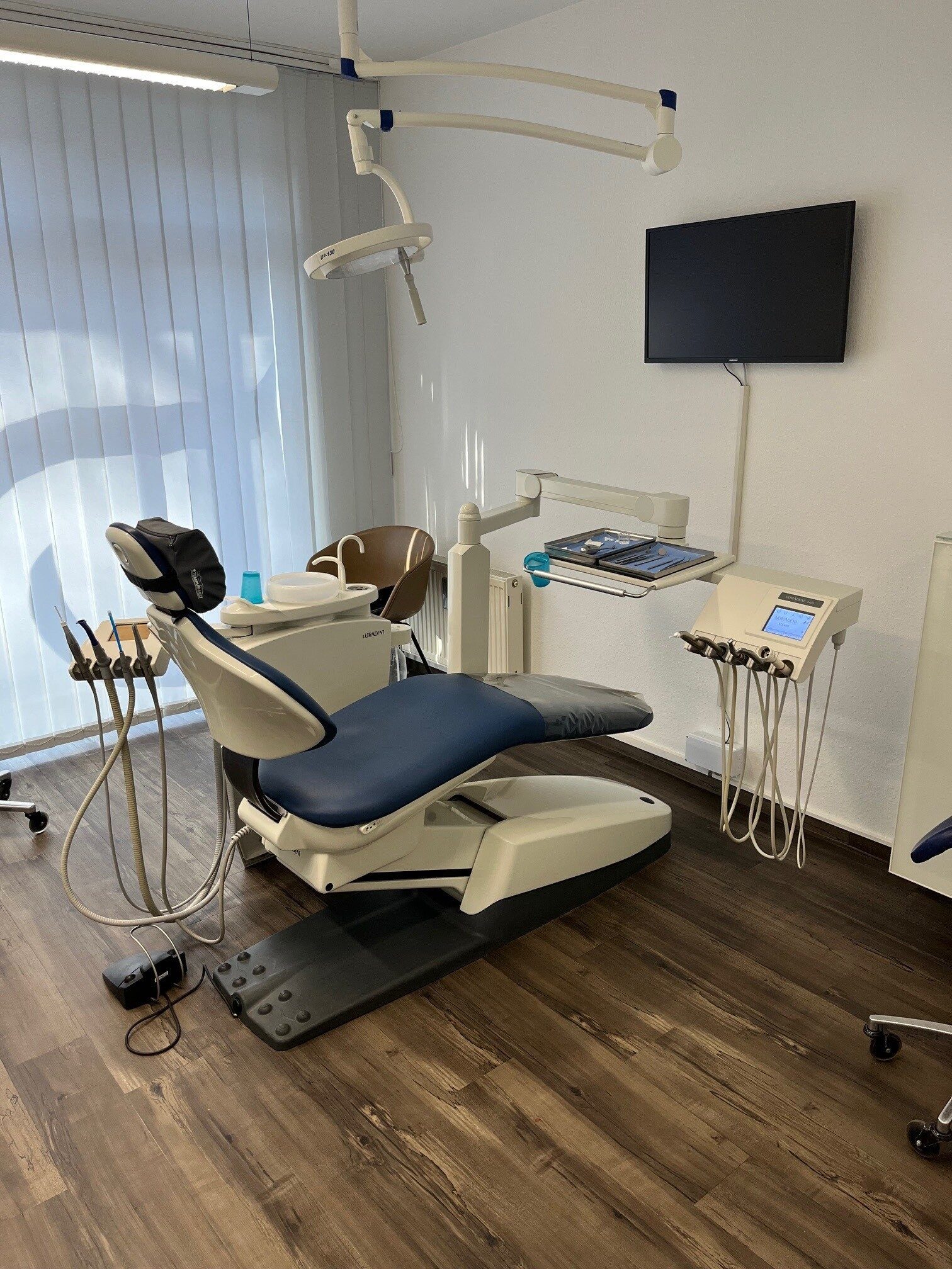 2 x Ultradent U1301 inkl. GL2020 – Nassabsaugung und Bottle | 336864