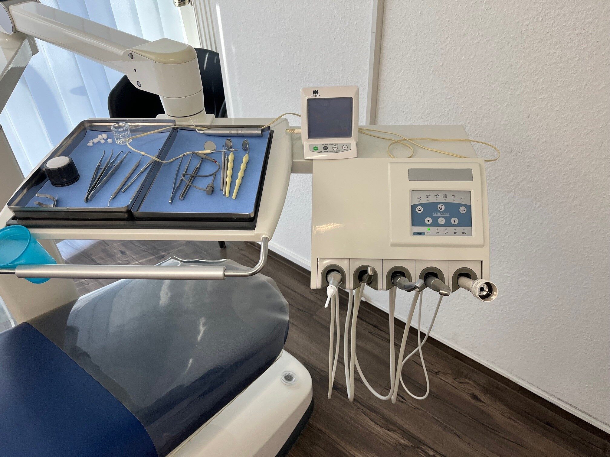 2 x Ultradent U1301 inkl. GL2020 – Nassabsaugung und Bottle | 336867