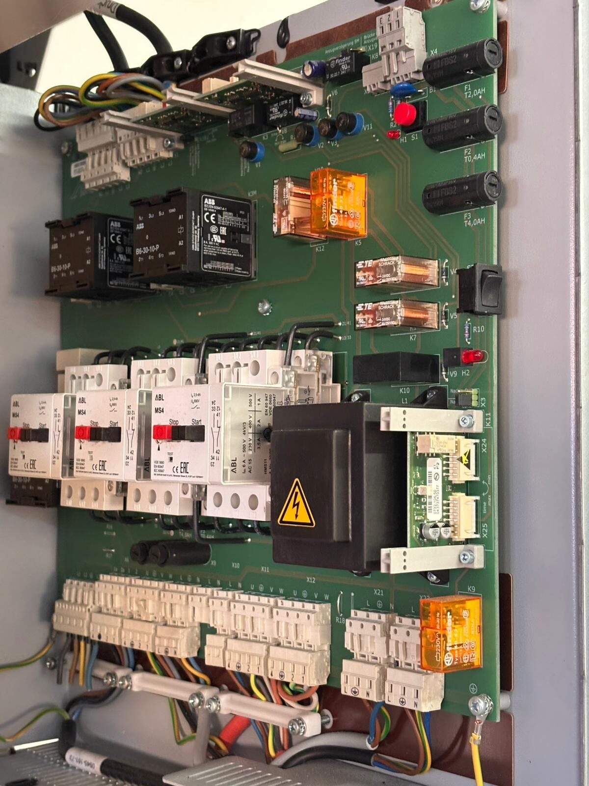 Power Tower PTS 200 Bj 2018 mit Schalldämmung 400 V Dürr Dental Nassabsaugung | 338091