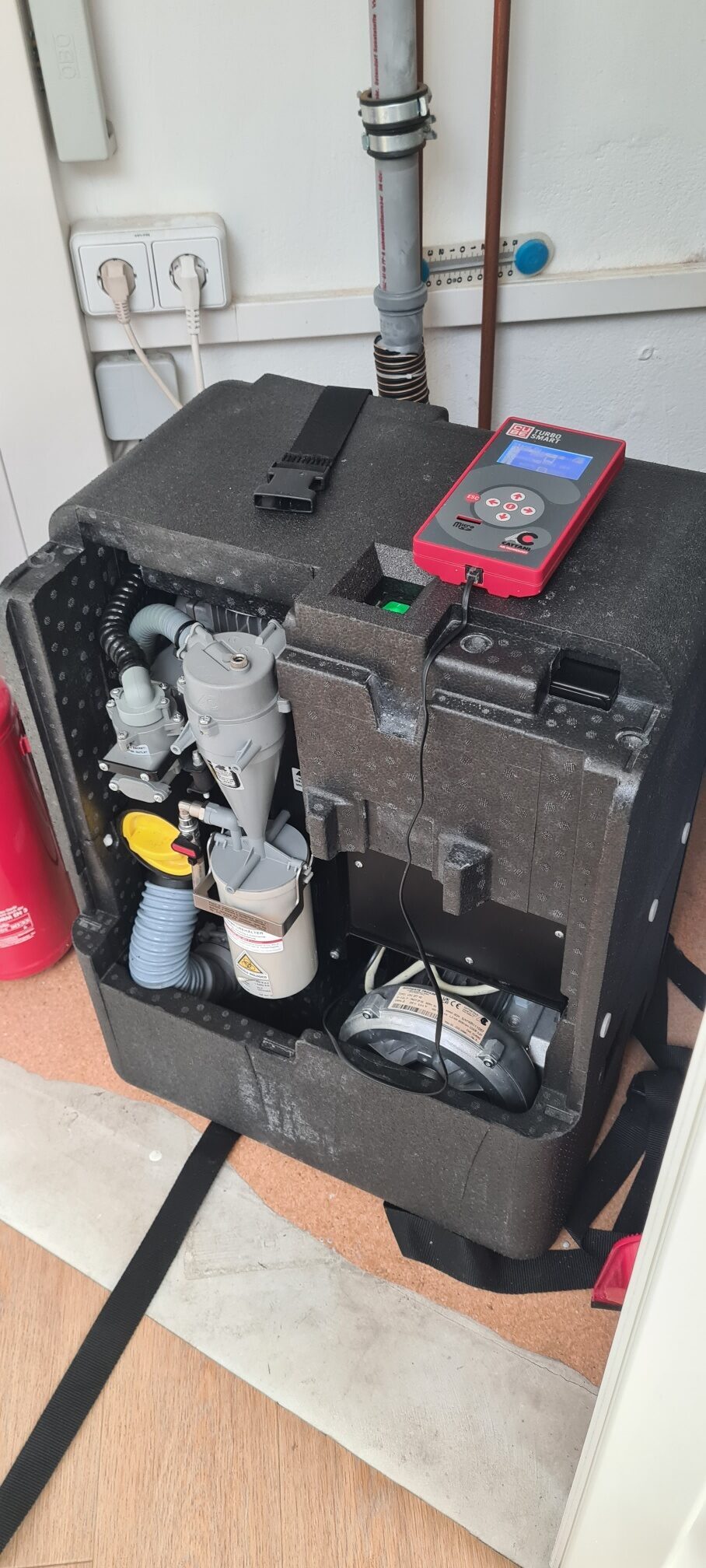 Cattani Turbo-Smart Cube Version B mit Amalgamabscheider Trocken- und Nassabsaugung Kaufdatum 05/2017 gebraucht & geprüft | 338181