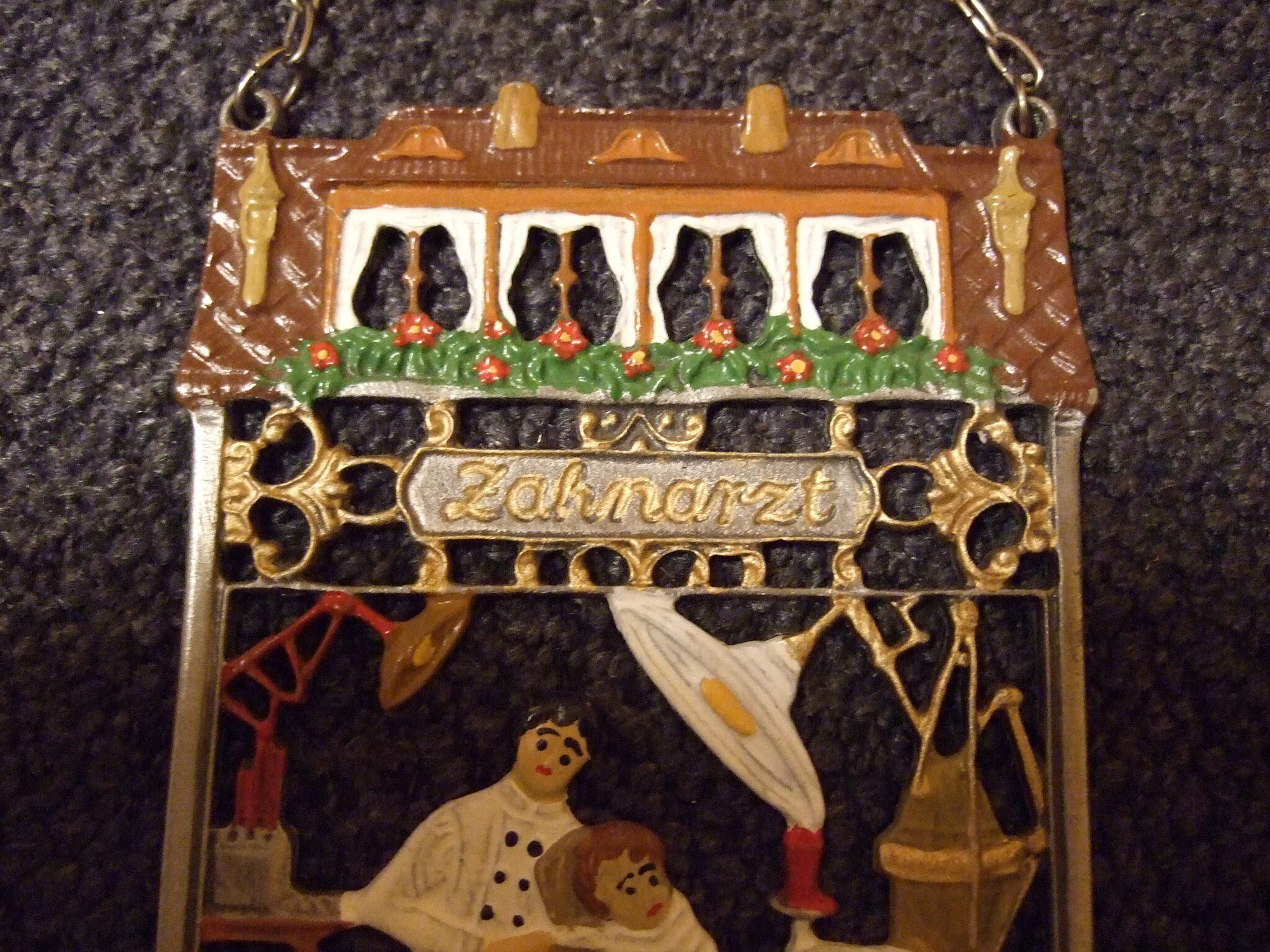 Dekoration Zahnarztmotiv vermutlich bemaltes Zinn | 338085