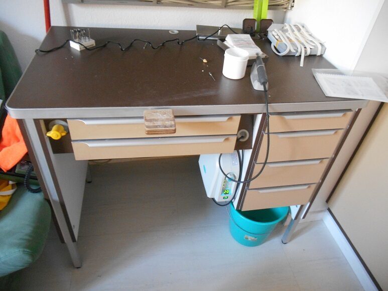 2 Sirona C4+ Einheiten und weiteres Inventar | 338480