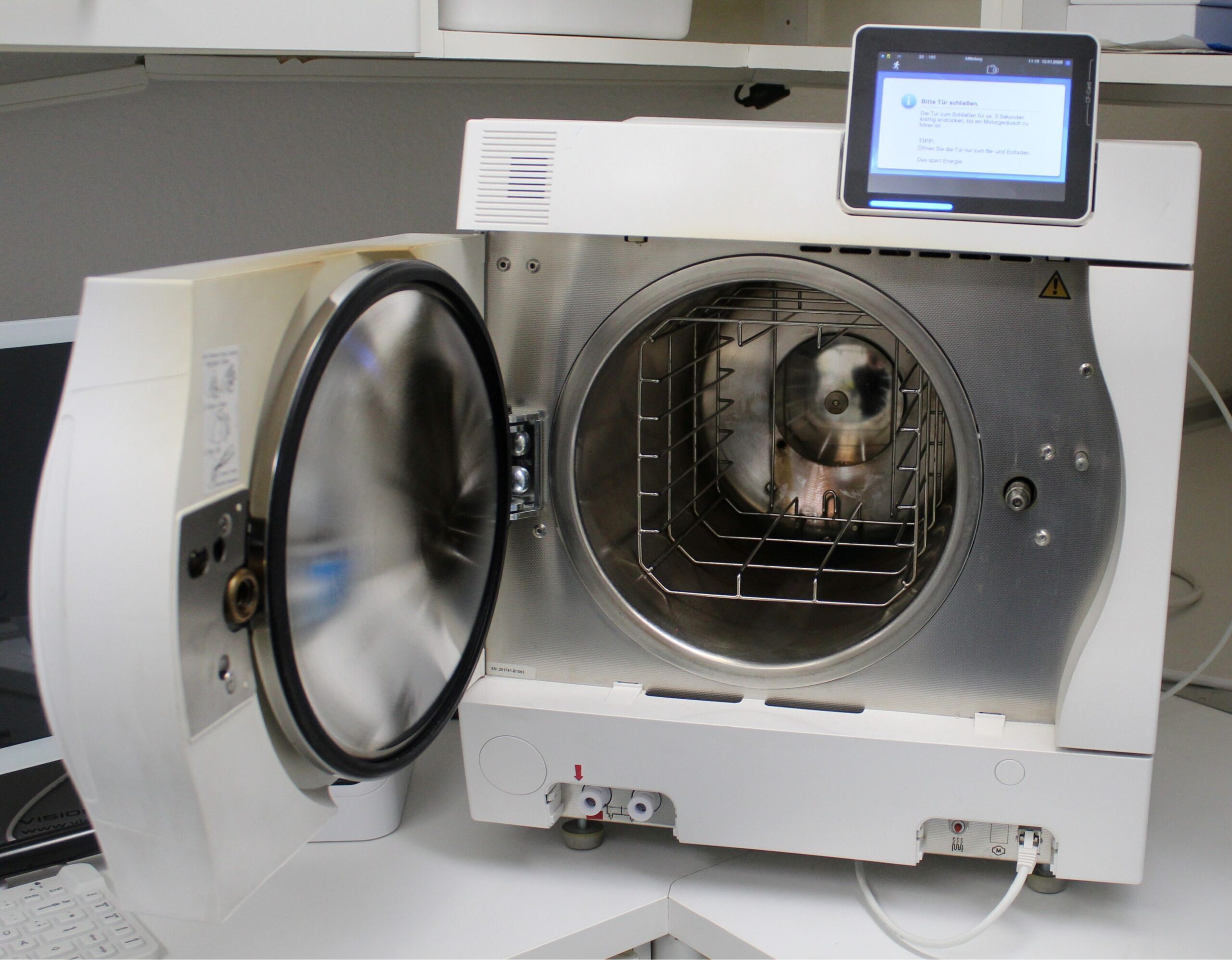 Gebrauchtgerät – MELAG Vacuklav 41B+ | 338330