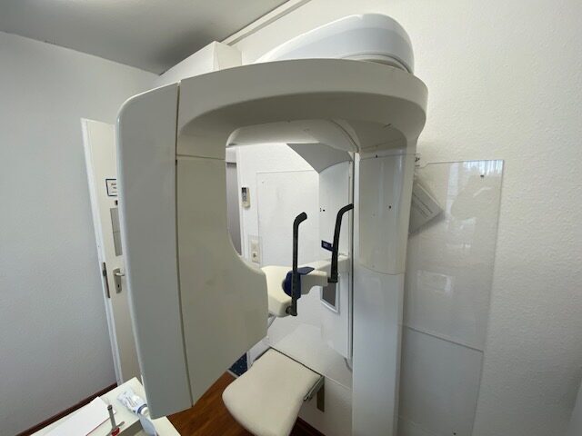 Defektes OPG Planmeca Pro One als Ersatzteil Quelle | 339568