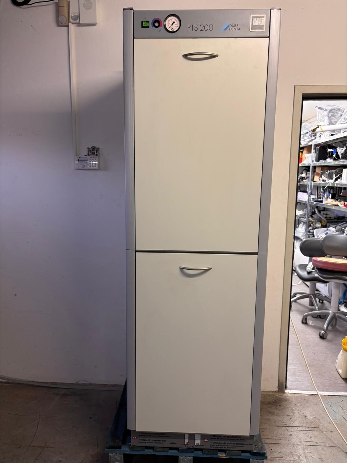 Power Tower PTS 200 Bj 2018 mit Schalldämmung 400 V Dürr Dental Nassabsaugung | 338088