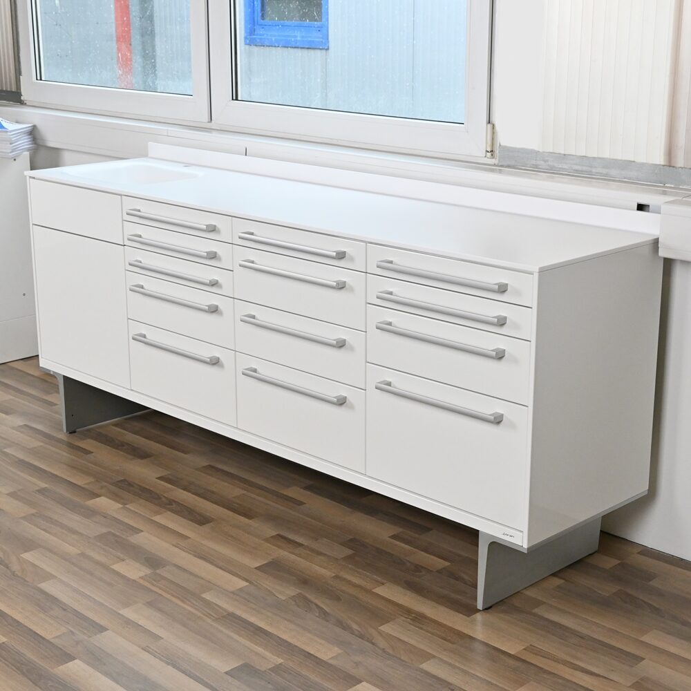 Loran VELA Behandlungszeile Schrankzeile aus Stahl | 340022