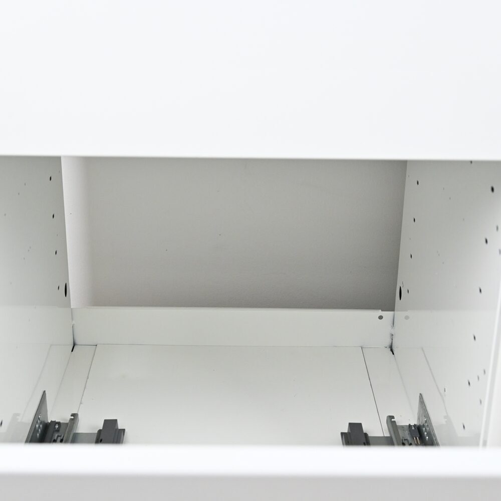 Loran VELA Behandlungszeile Schrankzeile aus Stahl | 340024