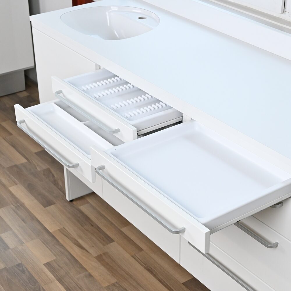 Loran LIKE Behandlungszeile Schrankzeile aus Stahl | 340016