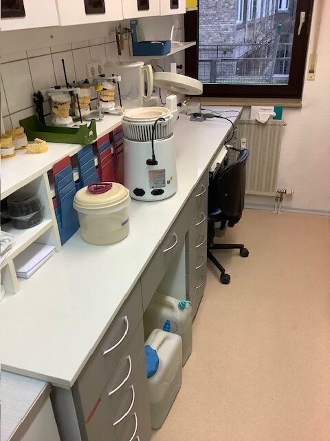 Auflösung / Abgabe einer Zahnarztpraxis in Mannheim | 340591