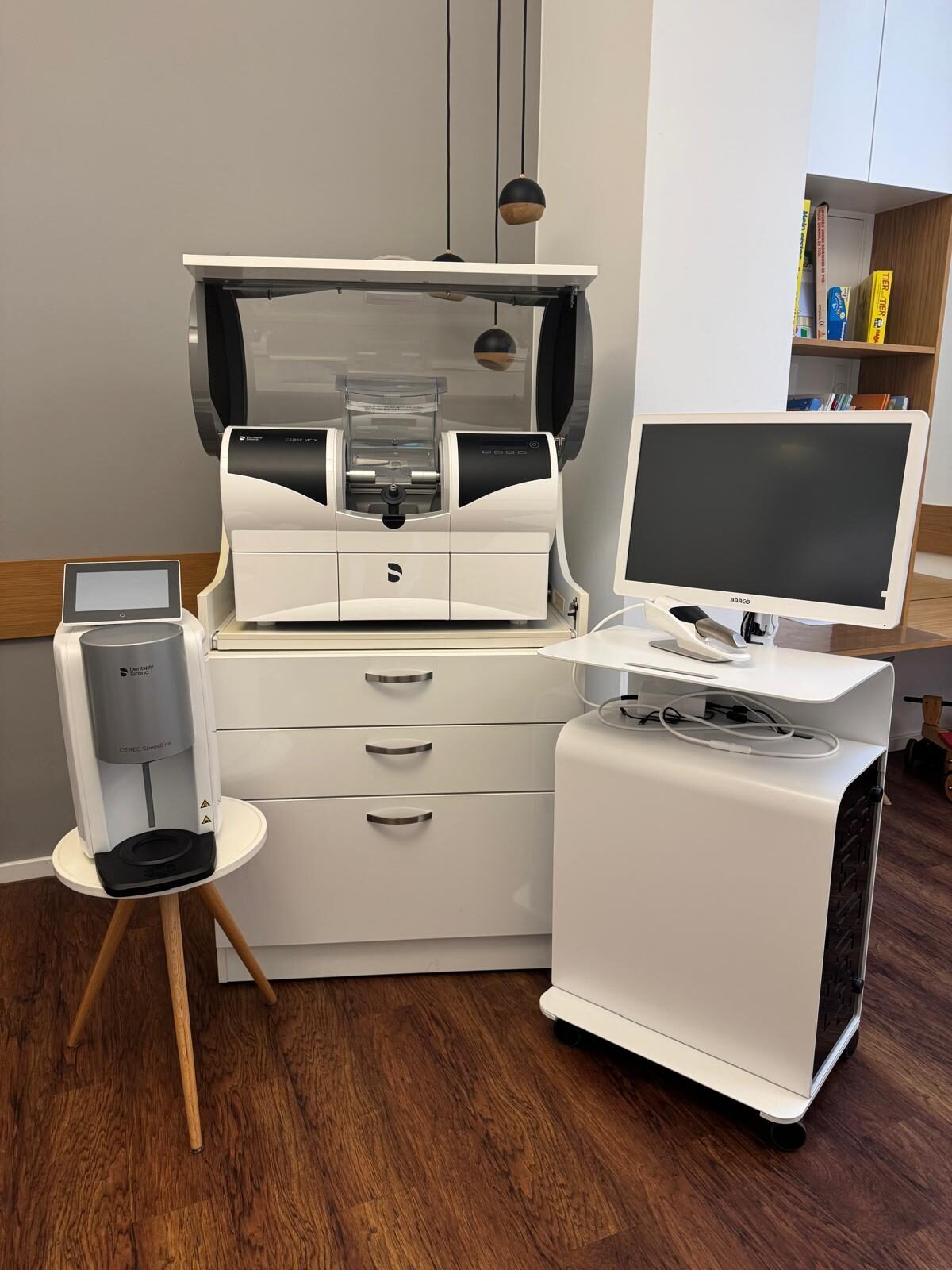 TOP-Gelegenheit! Primescan Connect, Speedfire, MCX, InLab-Software inkl. Schrank und Cart im Paket aus erster Hand (2024) zu verkaufen | 340423