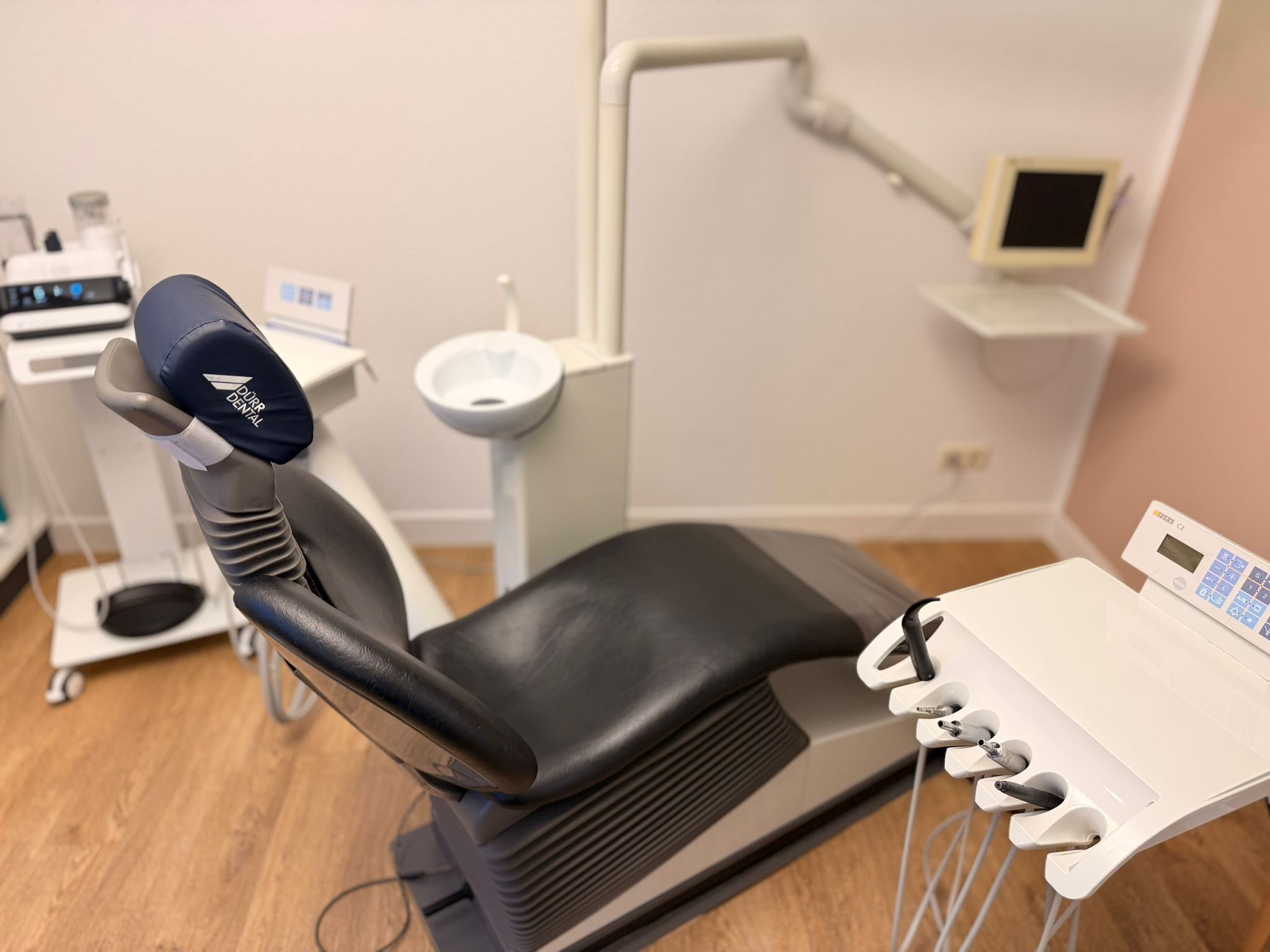 Sirona C2 Behandlungseinheit mit Trockenabsaugung *KUNDENAUFTRAG* | 340495