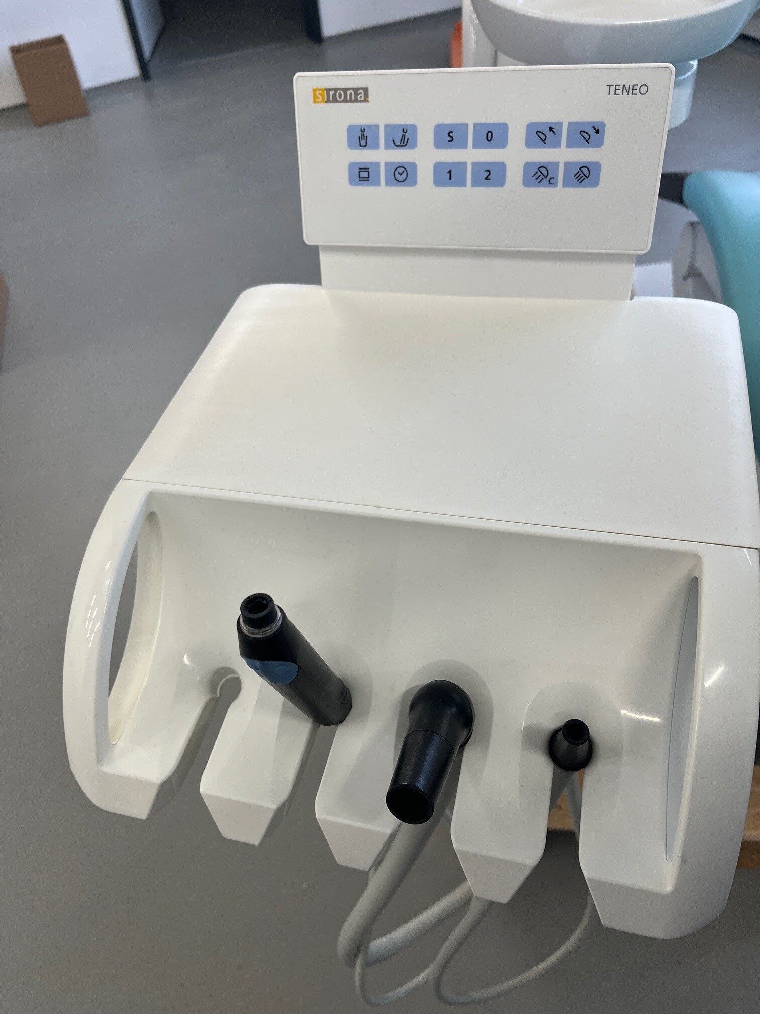 Sirona TENEO – Trockenabsaugung. Vollausstattung – BJ 2014 | 339907