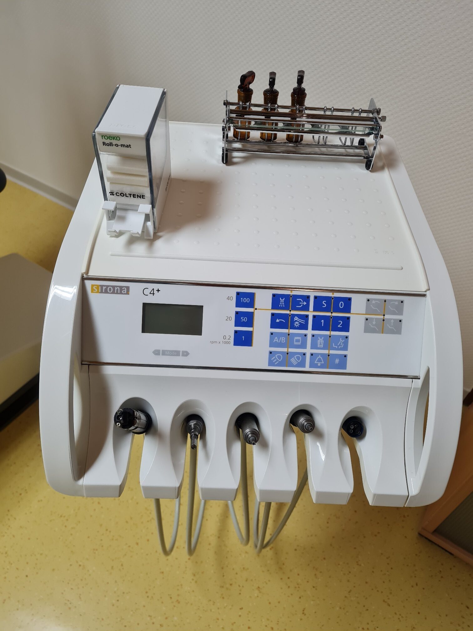 Sirona C4+ Behandlungseinheit top gepflegt aus Praxisauflösung | 341245