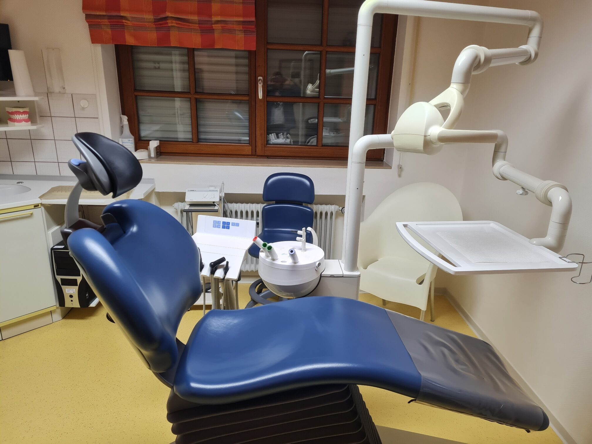 Sirona C4+ Behandlungseinheit top gepflegt aus Praxisauflösung | 341246