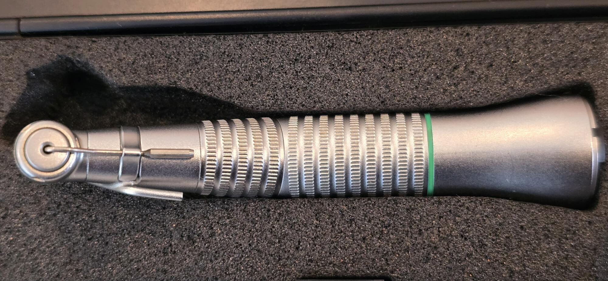 KaVo Chirurgie-Winkelstück grün CL 04 Intra Lux für interne Kühlung, mit Kopf: Lichtwinkelstück speziell für Chirurgie und Implantologie mit intern gekühlten Bohrern geeignet | 341863