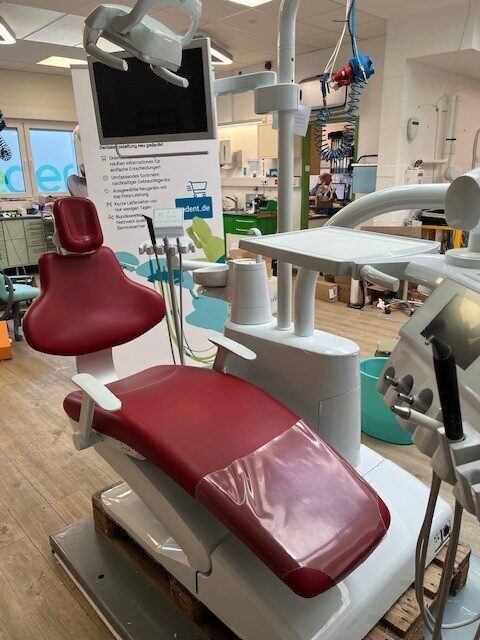 Kavo Behandlungseinheit Uniqa gebraucht BJ 2022 | 341234