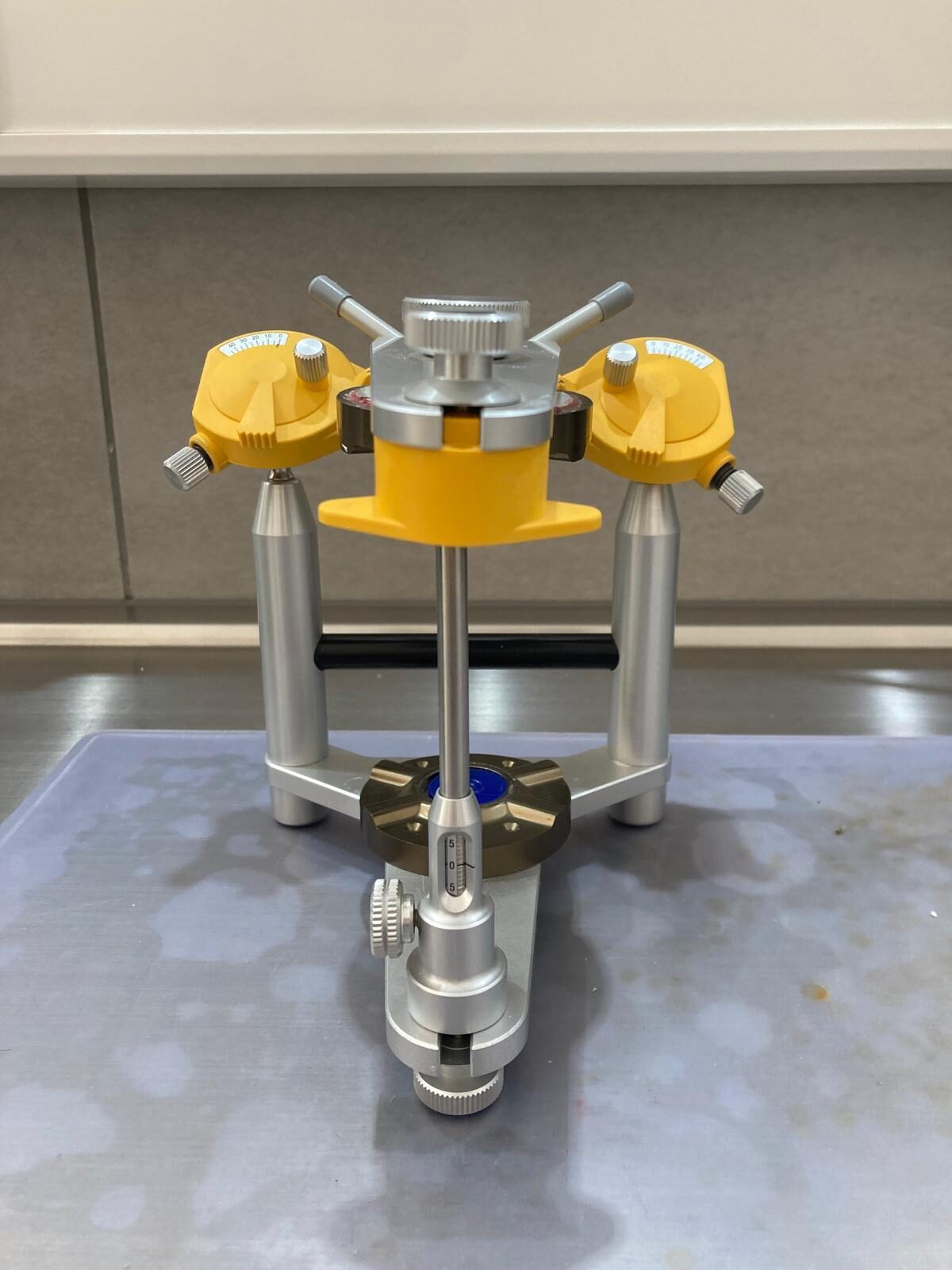 2P ART 300 Artikulator + Quicksplit Justiersockelplatte + Quicksplit Sockelplatte – NEUWERTIG | 341528