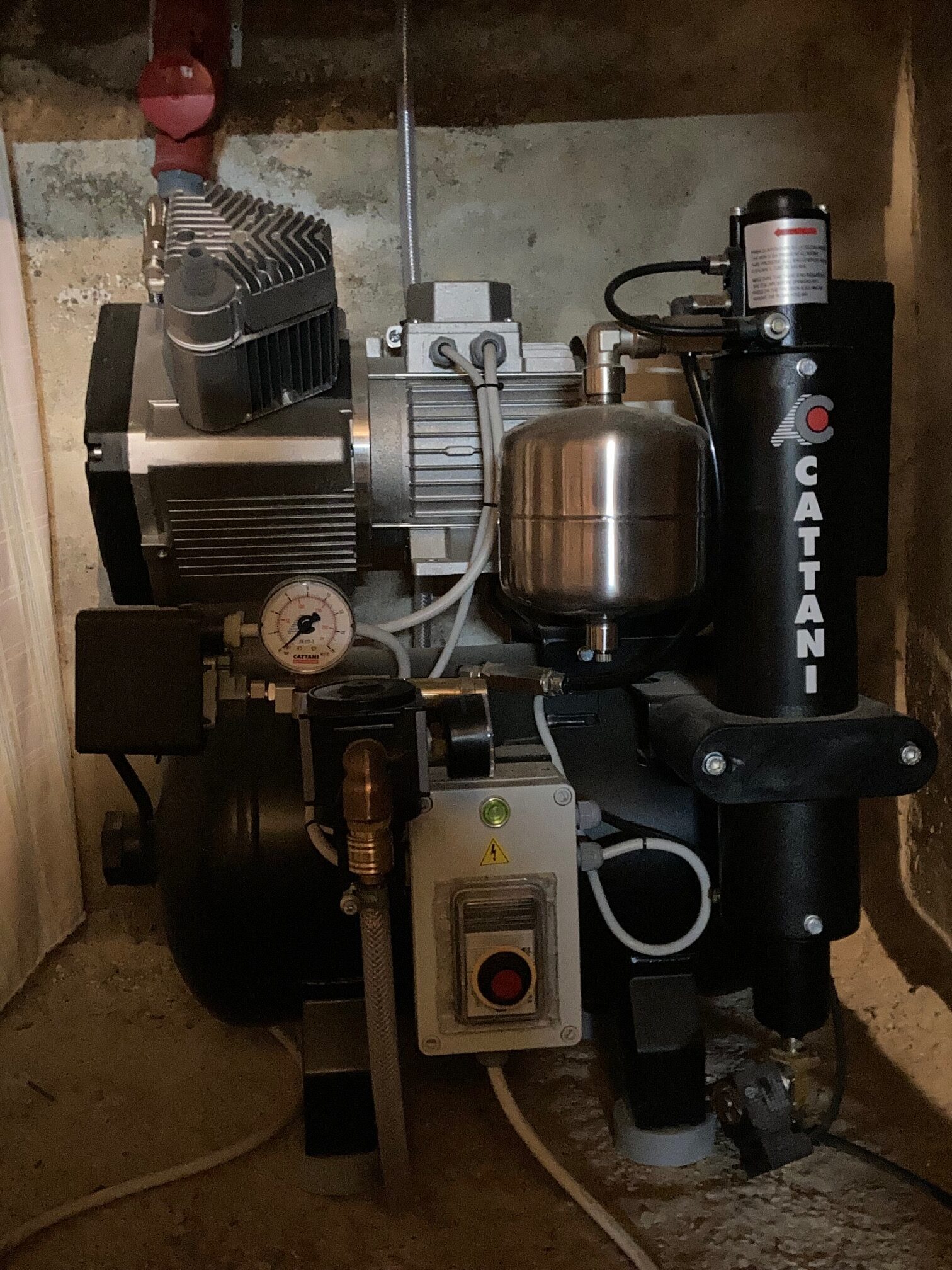 2 Zylinder Kompressor 400V 50Hz3, 30 Ltr CE Tank, Ölfrei, Trockenluftanlage – SEHR GUTER ZUSTAND | 341527