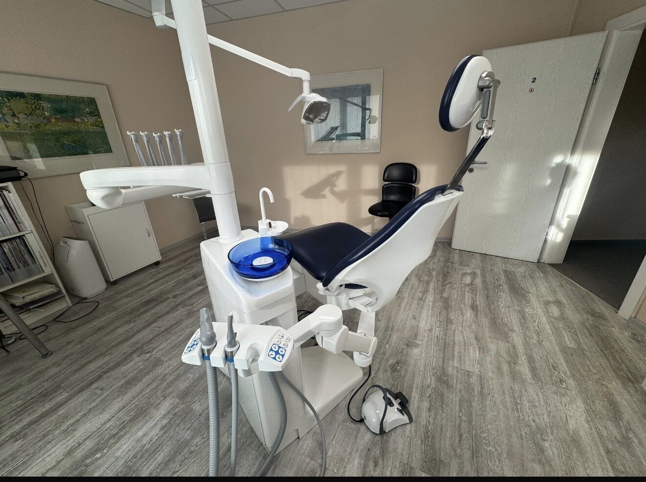 Behandlungseinheit Planmeca Compact – Bestens gepflegte (wie neu)  aus dem Jahr 2016 zu verkaufen, in Berlin – Marzahn | 342282