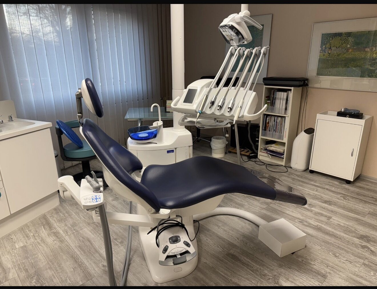 Behandlungseinheit Planmeca Compact – Bestens gepflegte (wie neu)  aus dem Jahr 2016 zu verkaufen, in Berlin – Marzahn | 342281
