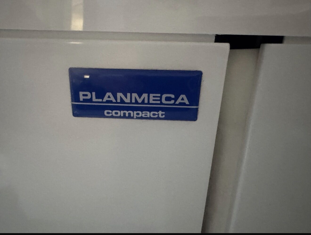 Behandlungseinheit Planmeca Compact – Bestens gepflegte (wie neu)  aus dem Jahr 2016 zu verkaufen, in Berlin – Marzahn | 342274