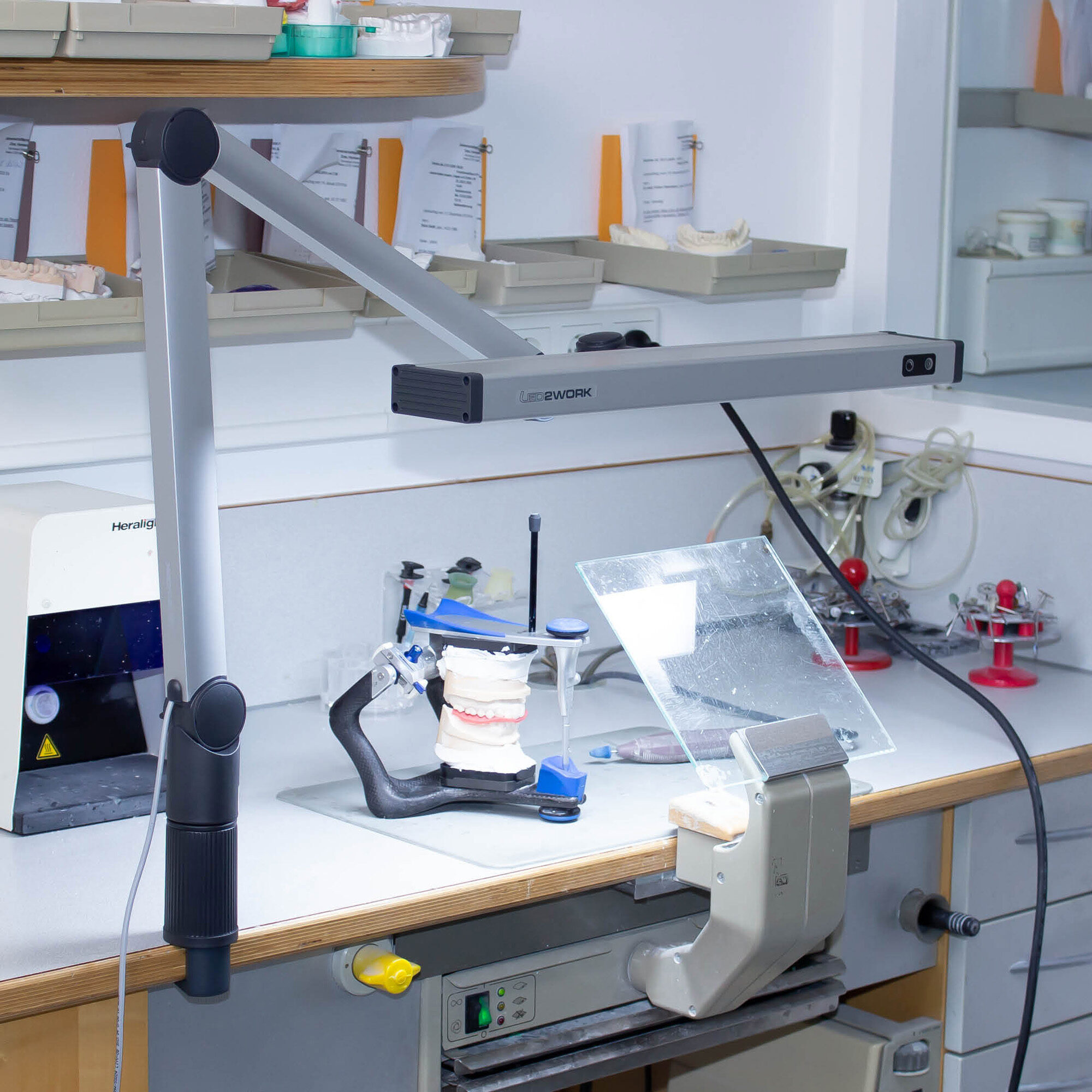 LED-Gelenkarmleuchte UNILED II TUNABLE WHITE Watchmaker, dimmbar, 3000~6500K, Leuchtenkopfbreite 380 mm | 342590