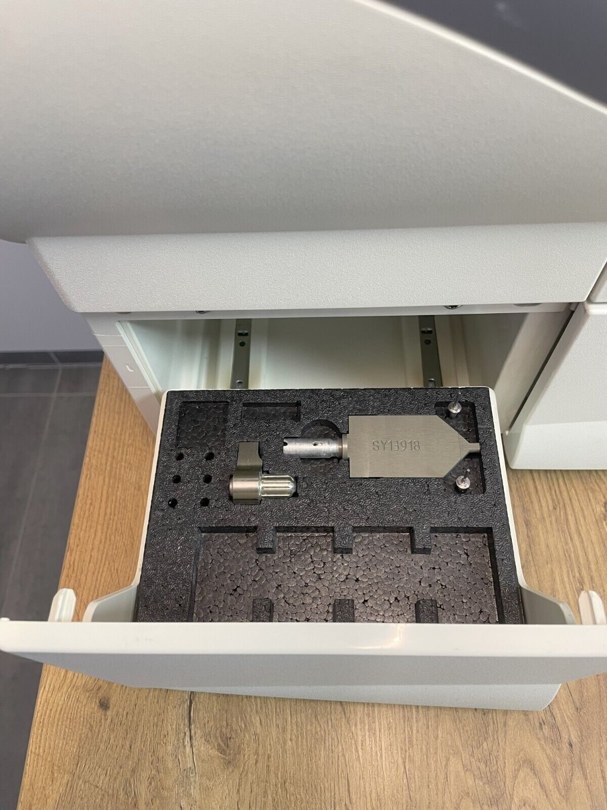 Sirona CEREC MC XL / Schleifeinheit / Milling Machine / Dental Labor Zahnarzt | 342774