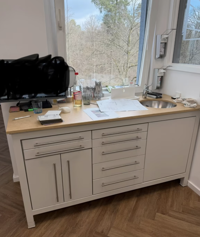 Dentale Behandlungszeilen Praxis Möbel *top Zustand* | 343554