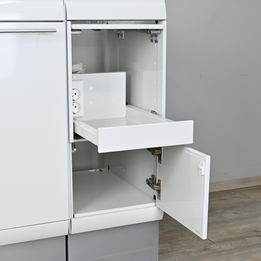 Baisch MATCH 4,5er Behandlungszeile / Schrankzeile aus Stahl, gebraucht | 343597