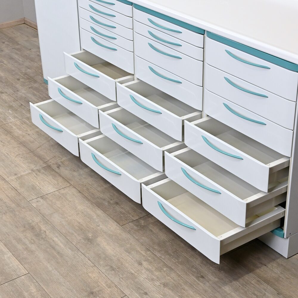 Baisch Integral 2, 4er Behandlungszeile / Schrankzeile aus Stahl, gebraucht | 344177