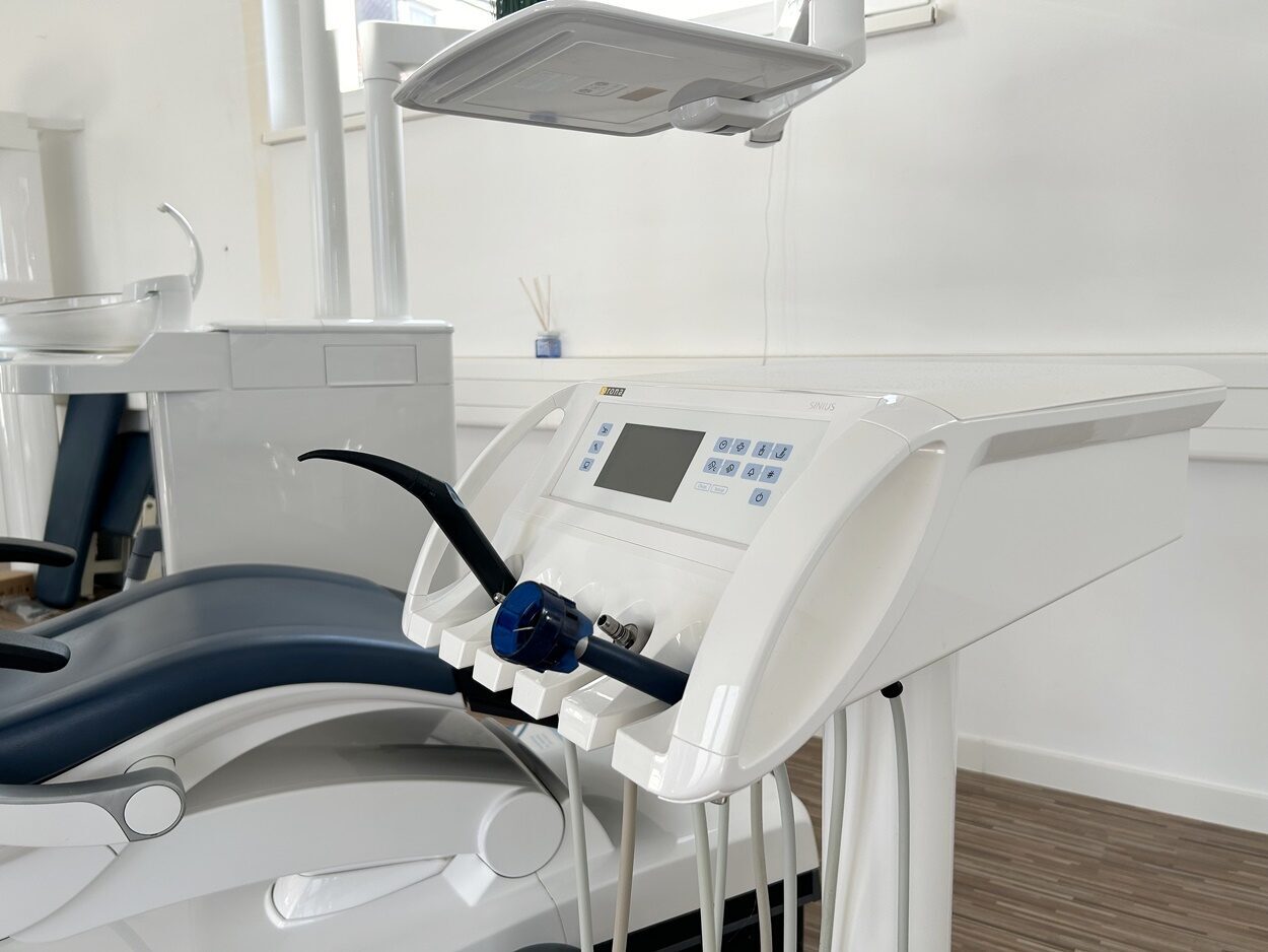 Sirona SINIUS VSB Verschiebebahn Behandlungseinheit BJ 2016 Zahnarztstuhl (inkl. MwSt) | 344258