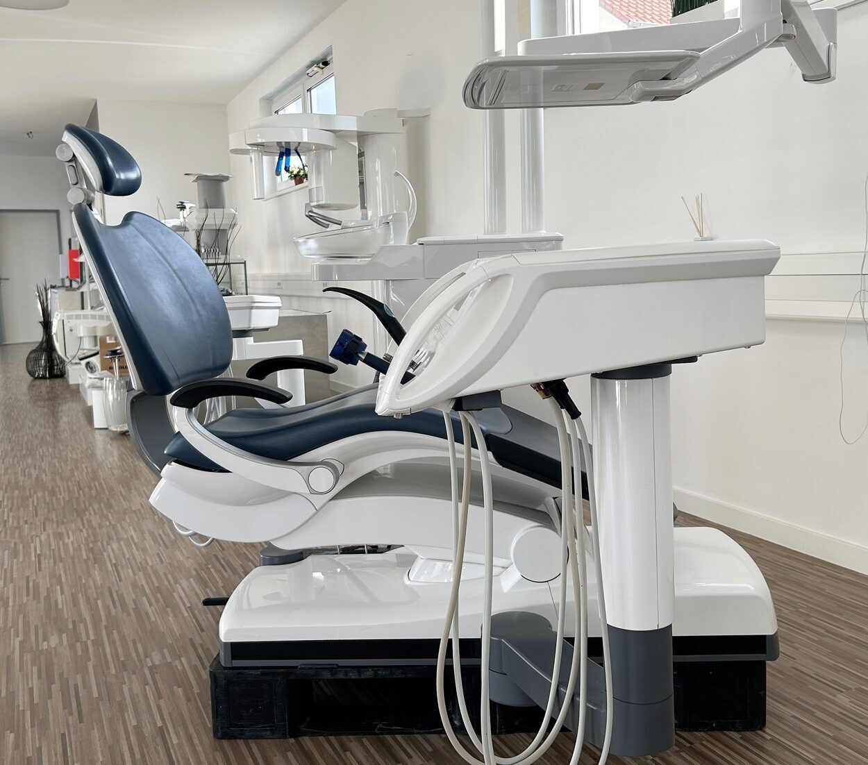 Sirona SINIUS VSB Verschiebebahn Behandlungseinheit BJ 2016 Zahnarztstuhl (inkl. MwSt) | 344260