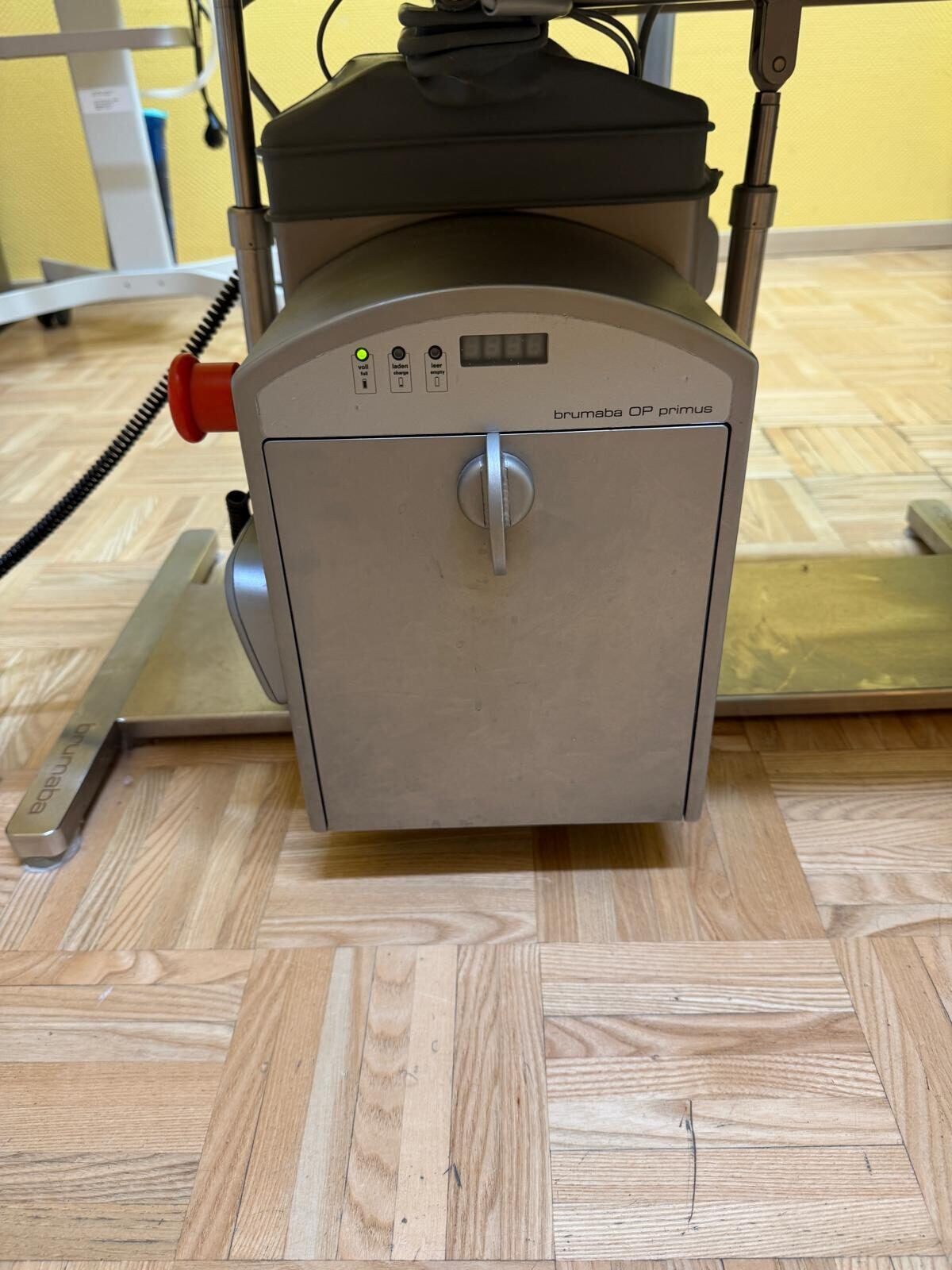 Brumaba OP Primus – Zahnarzt- / Op-Stuhl komplett Set | 343017