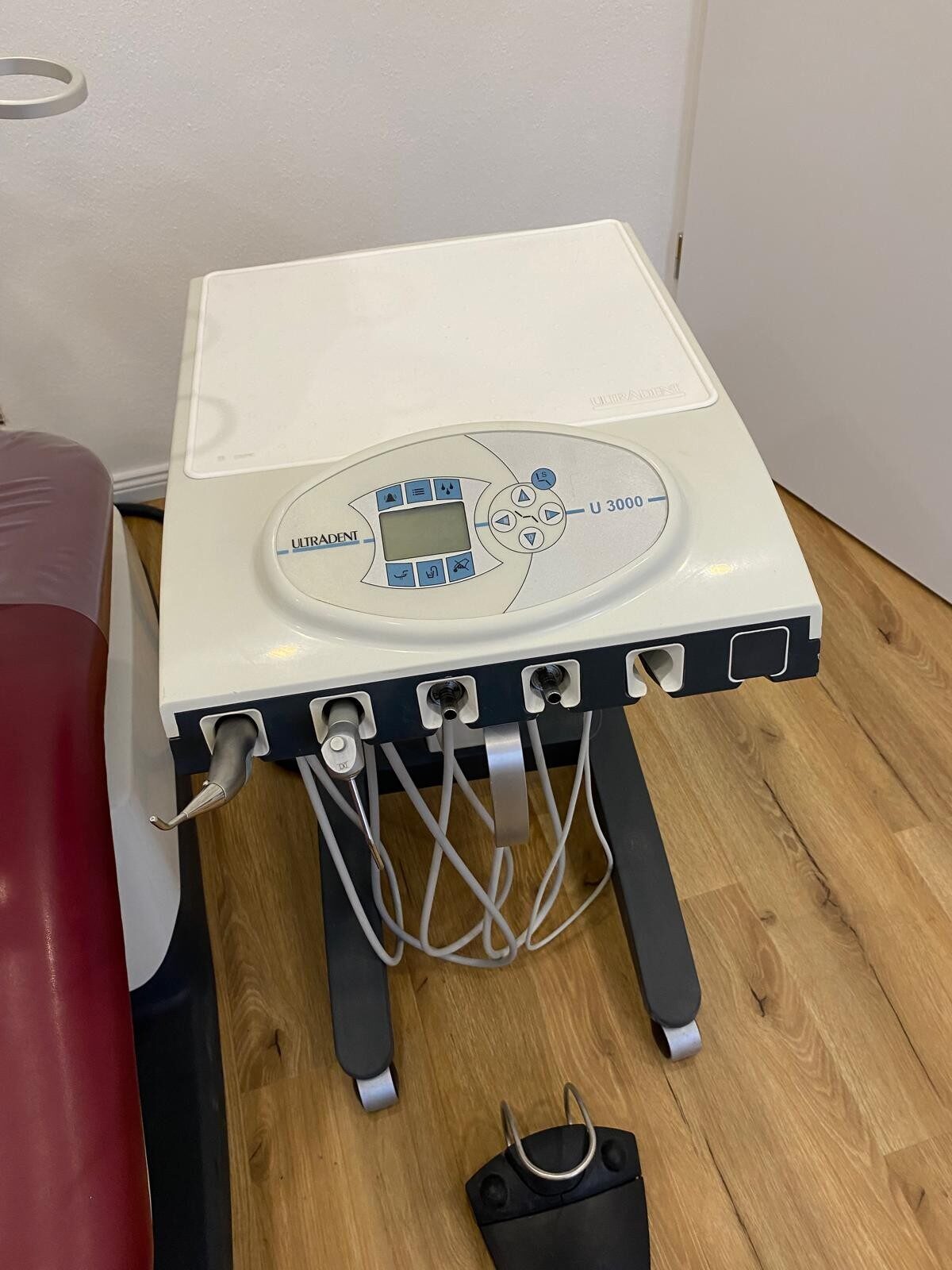 Ultradent U3000 Behandlungseinheit | 344010