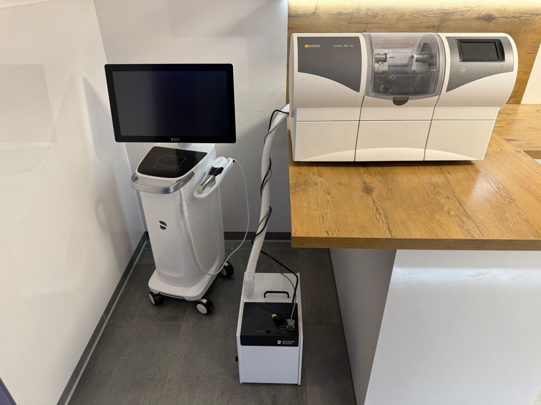 Dentsply Sirona CEREC Primescan AC + MC XL Premium | SW 5.3 | Win 11 | Absaugung | Akku | 345431