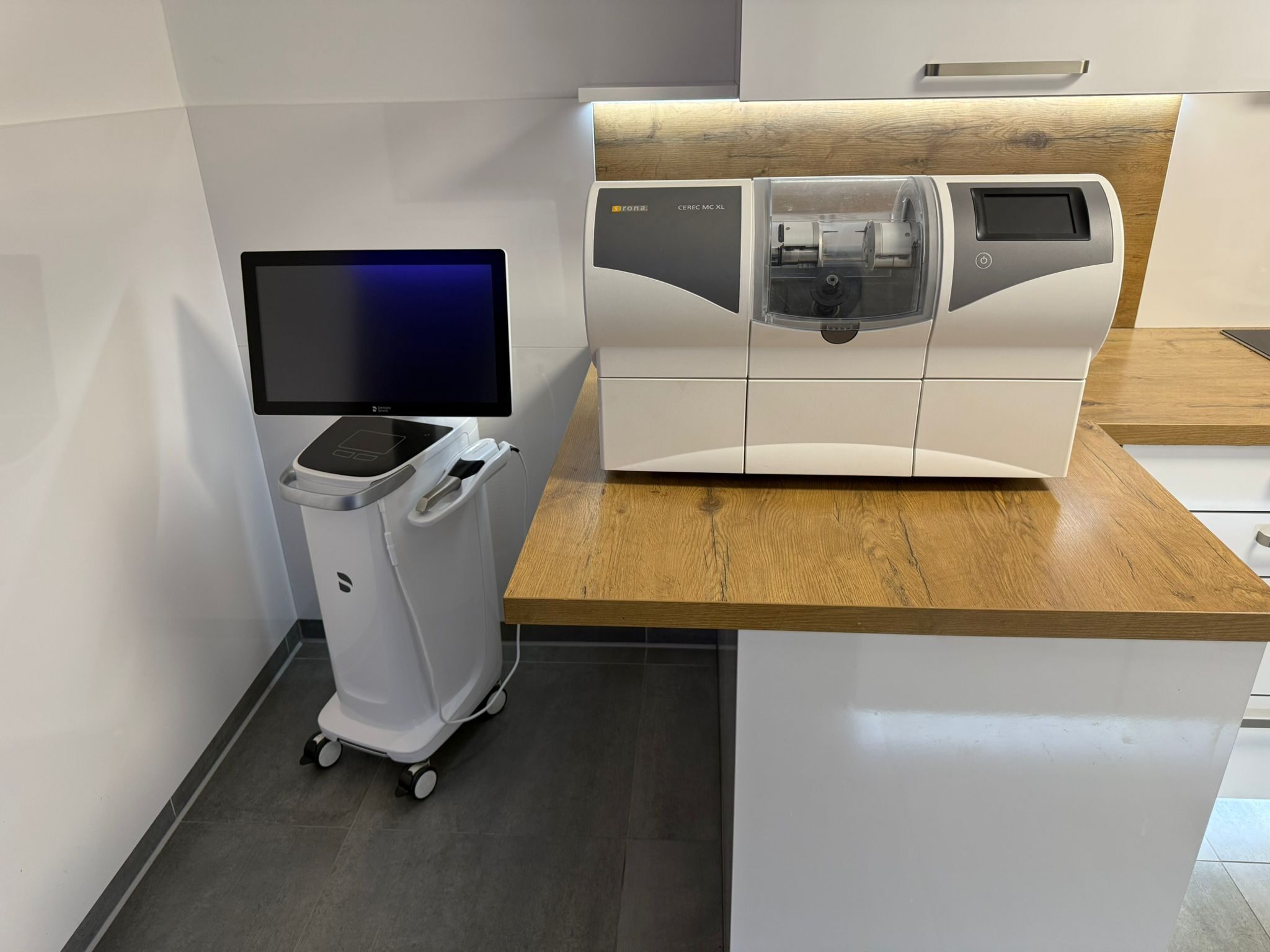 Dentsply Sirona CEREC Primescan AC + MC XL Premium | SW 5.3 | Win 11 | Akku | 345447