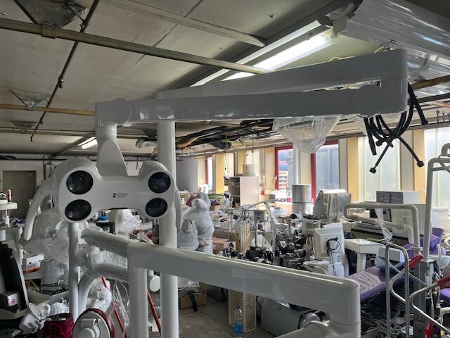 Dentsply Sirona LED view Plus OP Lampe Teneo Sinius Komplett mit Träger Arm | 344313
