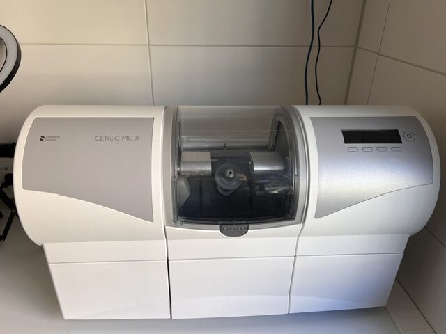 Sirona CEREC MC X Fräs- und Schleifeinheit – neuwertig | 344732