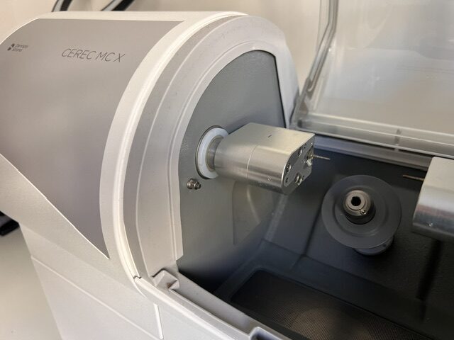 Sirona CEREC MC X Fräs- und Schleifeinheit – neuwertig | 344735