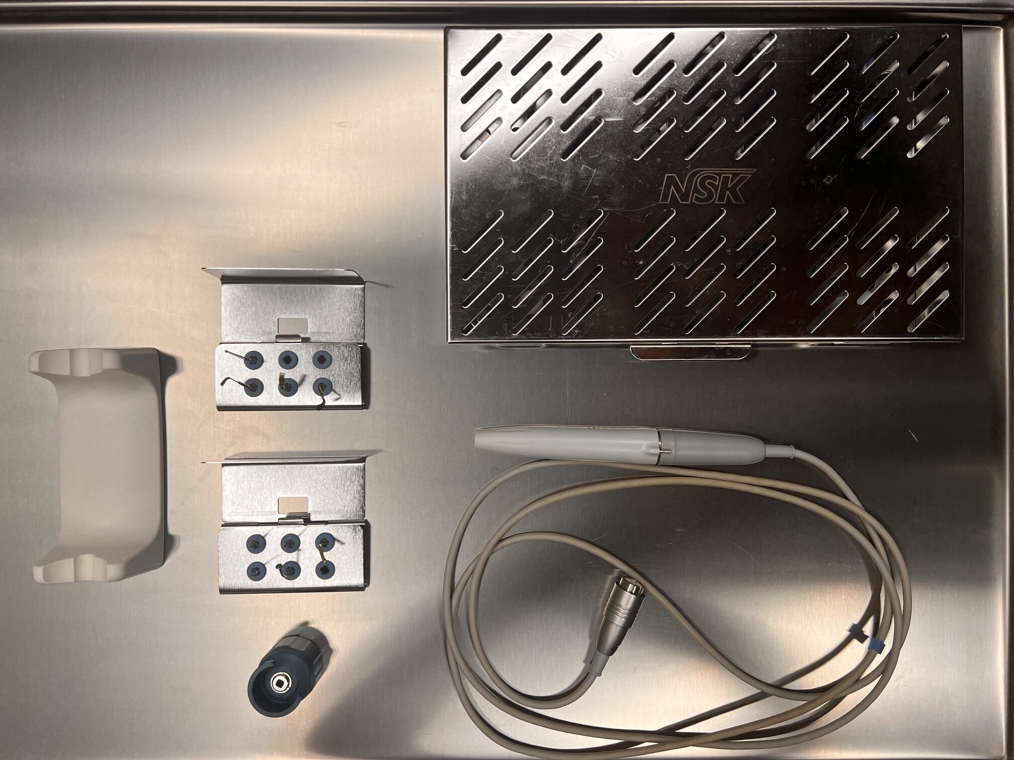 NSK Variosurg NE214 – Ultraschall-Knochenchirurgiegerät | 354923