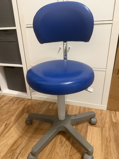 Planmeca (Zahn)Arztstuhl / Praxisstuhl / Dentalstuhl Blau (Ausstellungsstück) | 345162