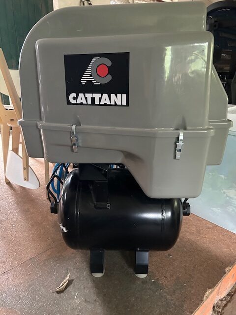 Cattani 3-Zylinder Kompressor mit 45 Liter Tank, Schallschutz | 344468
