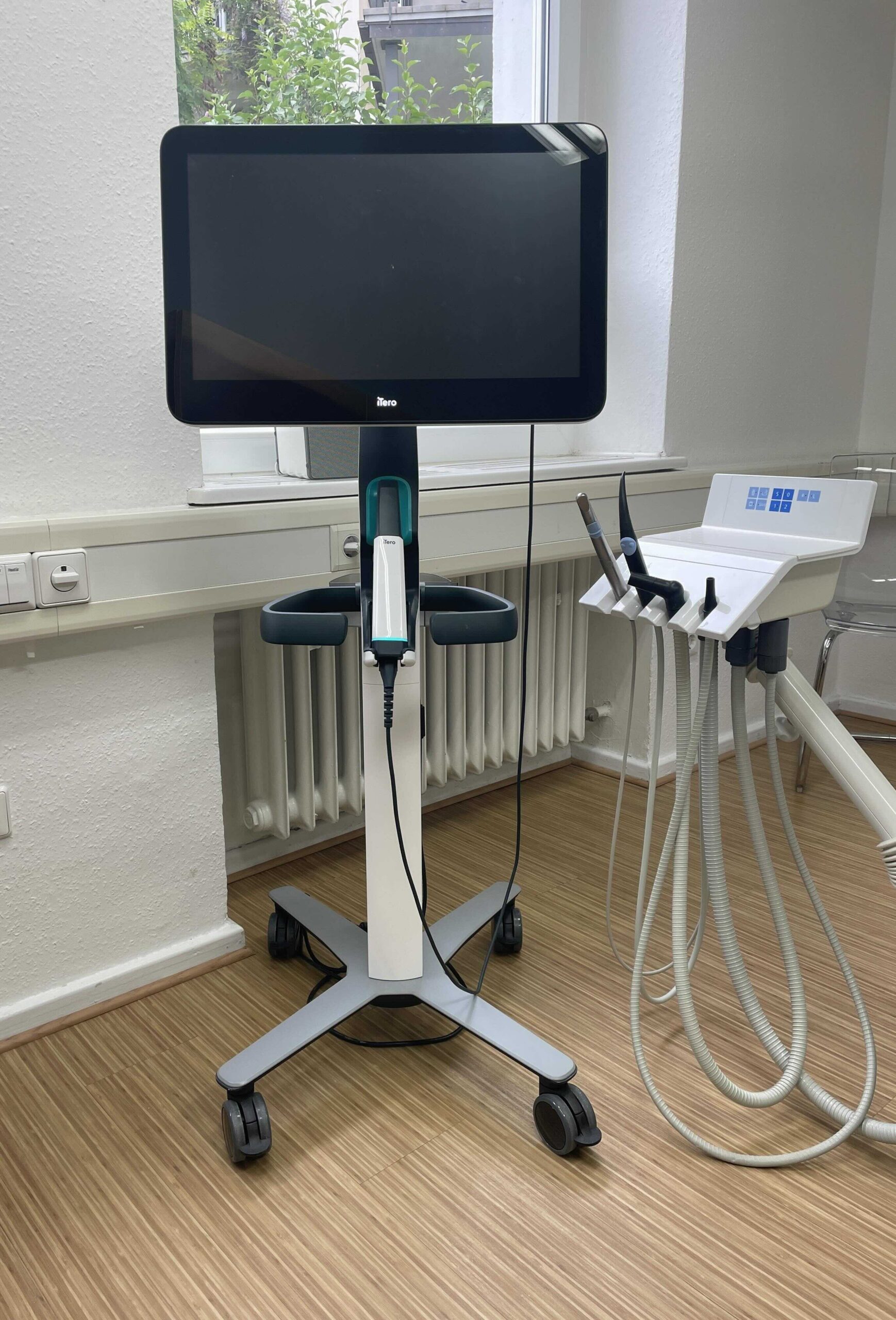 Neuwertiger Intraoralscanner Itero Lumina zu verkaufen – Top-Zustand, Cart-Version (Baujahr 2022) | 345622