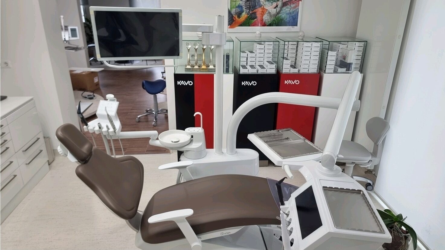 KaVo uniQa T (Tischmodell) m. HD-Kamera und Multimediapaket –  Ausstellungsstück – 04/2026 – 12 Mon. Gewährleistung von KaVo | 376436